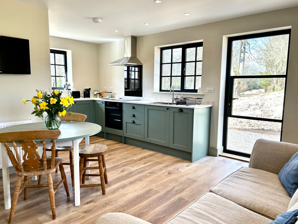 Successful Airbnb property: Barn/self catering 2-bedroom annexe in Abbotts Ann in Test Valley