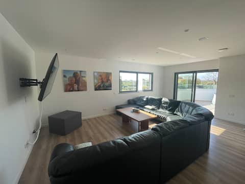 Anúncio popular: Apartment with large balcony in Faro em Montenegro