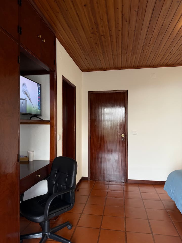 Room With Parking And An En-suite Bathroom - Madeira