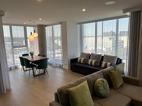 Plush Penthouse Midnight Braddon