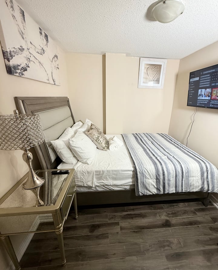 Chic & Cozy Basement Suite - Bolton, ON, Canada