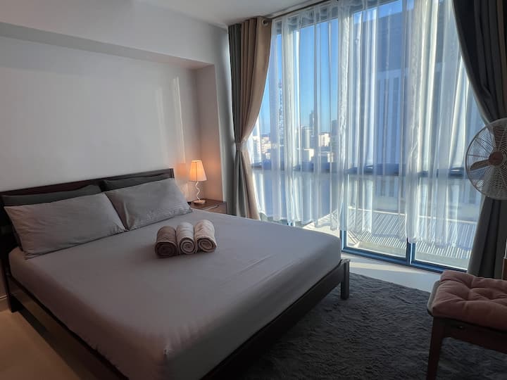 Spacious Studio 29sqm | Cebu It Park | City View - Cebu City