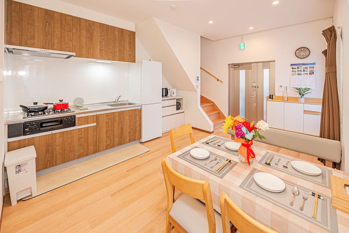 Tokyo Red leaf （車站徒步 8 分钟，池袋・新宿・上野・東京・渋谷，電車直通)