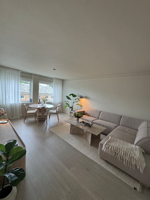 Central apartment with balcony