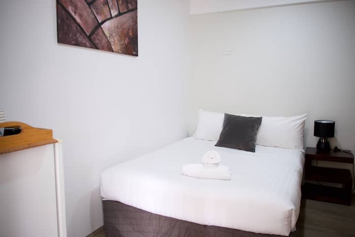 Double Room Ensuite Fits 2 (1a) - Jindabyne