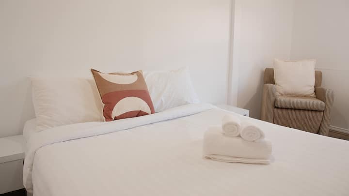 Double Room Ensuite Fits 2 (13) - Jindabyne