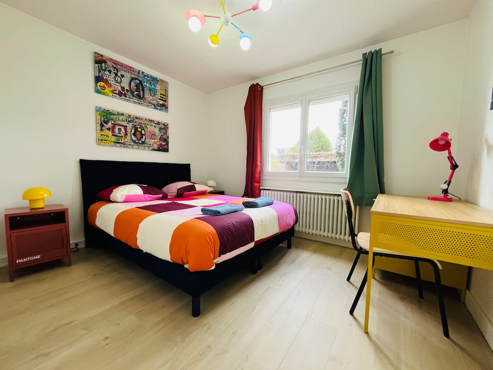 Love Pop · Garage Privatif · 2 Chambres · Coloré — photo 1