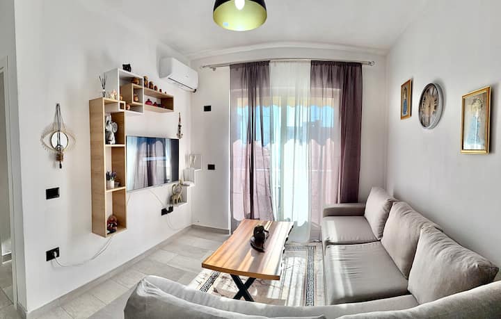Troy's Beachside Escape - Durrës