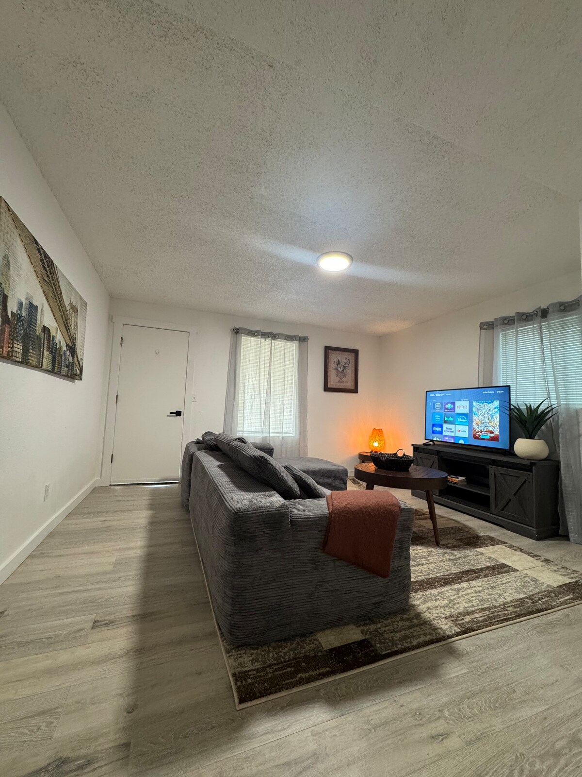 Всекидневна 1