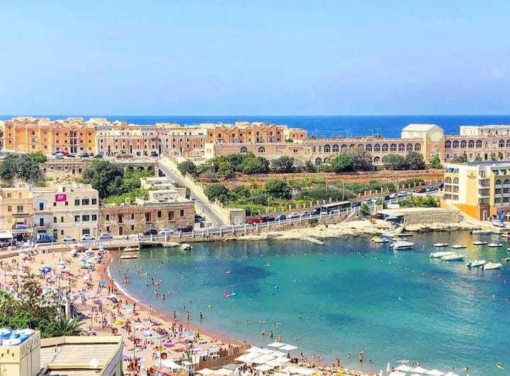 St. Julians New Apartment - In The Centre - Beach - Pembroke
