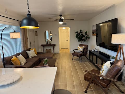 Successful Airbnb property: Casa Feliz~Hot Tub/Safe/Quiet/Private/Fenced in Tucson
