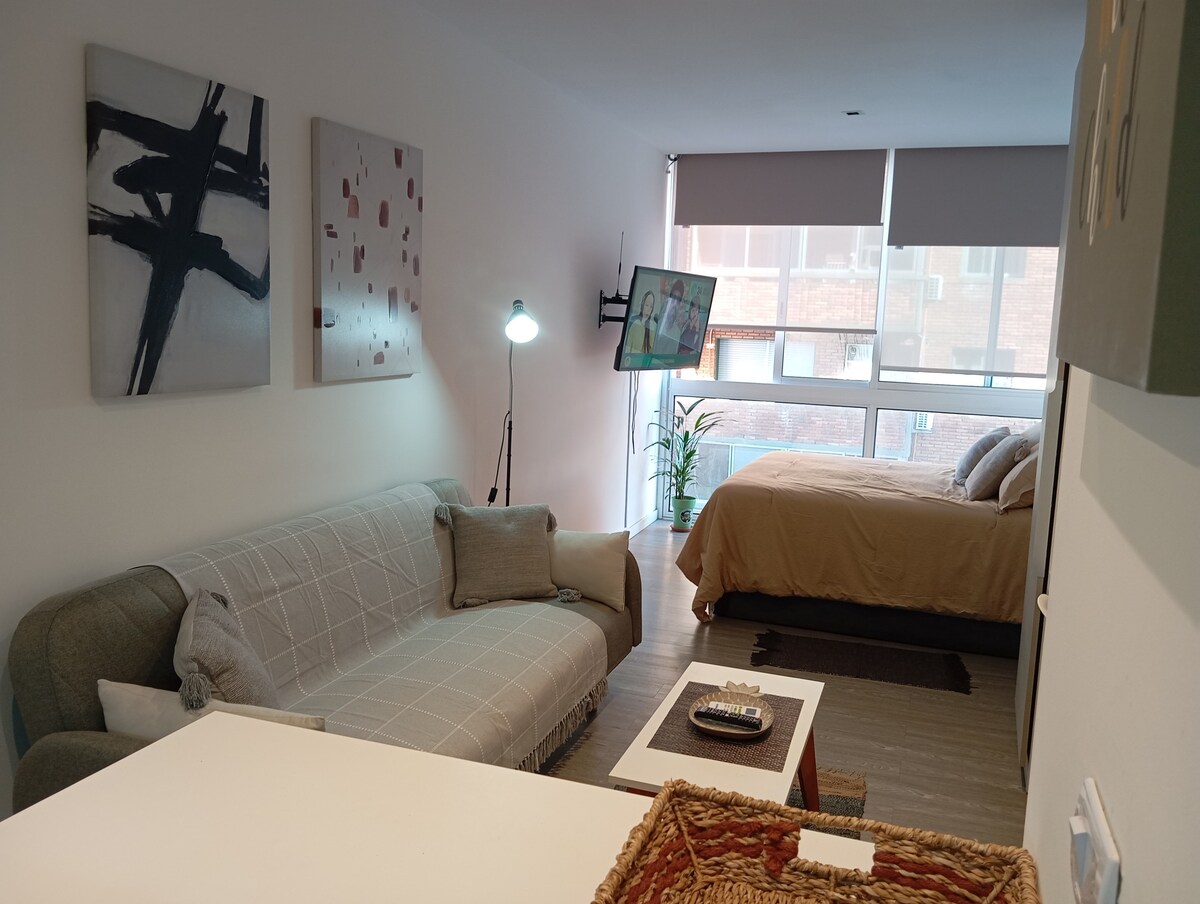 Top performing Airbnb: Modern apartment, downtown and on the Rambla. in Ciudad Vieja