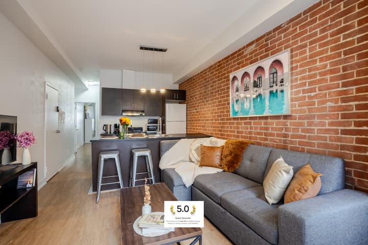 Central 2bdr Condo On Bishop-vibe Central Mtl - Montréal, QC