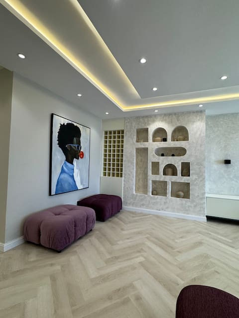 3 Bedroom waterfront Apartment