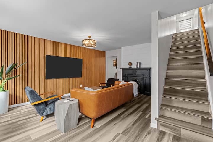 Modern 4br Sleeps 12 • 4.5 Baths • 2 Car Parking - Pittsburgh