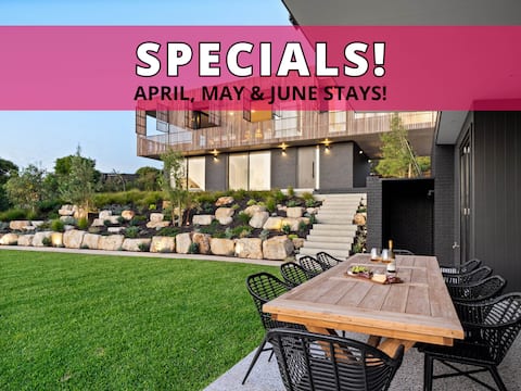 Lumiere-Stunning Coastal Retreat