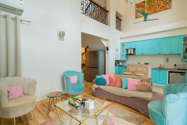 Living room image 7