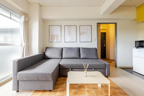 5-minute drive from Kumamoto Station | Free parking for up to 2 cars | 50 m² for up to 11 people | F