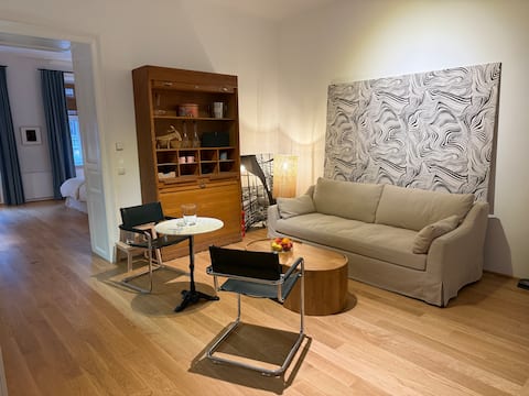 Popular Airbnb listing: W Apartment in Alsergrund