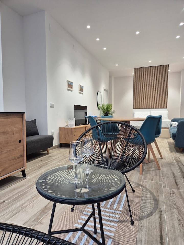 Cozy Apartment, Well Connected. - Majjo's - Valencia