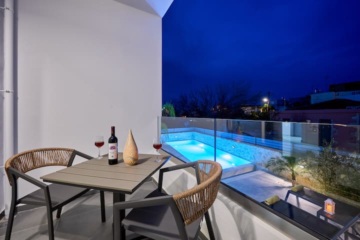 Galanakis Luxury Villa (private pool)