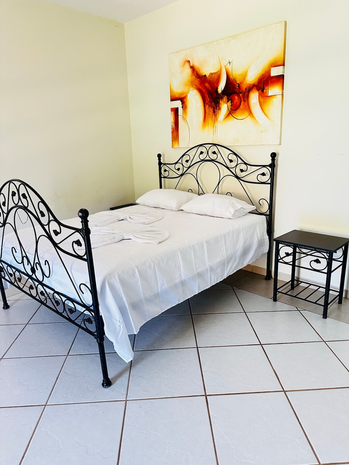 საძინებელი 1