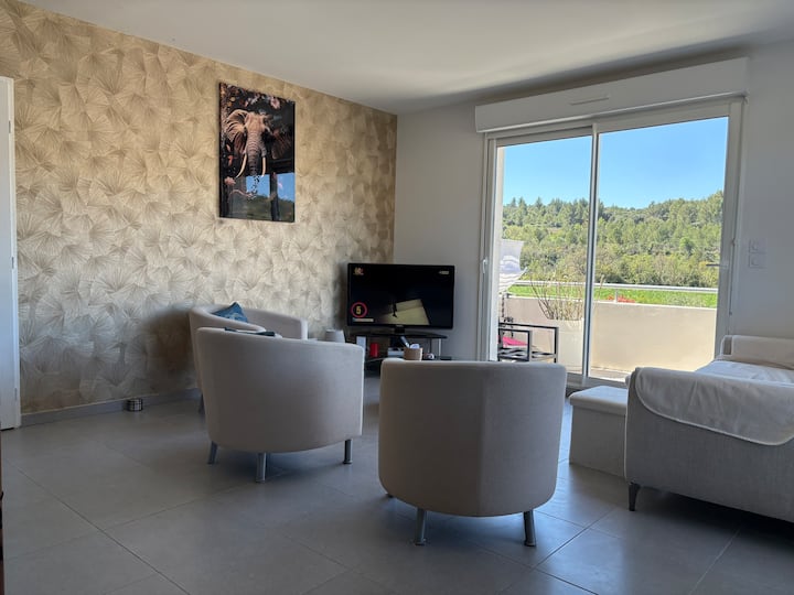 მისაღები ოთახი