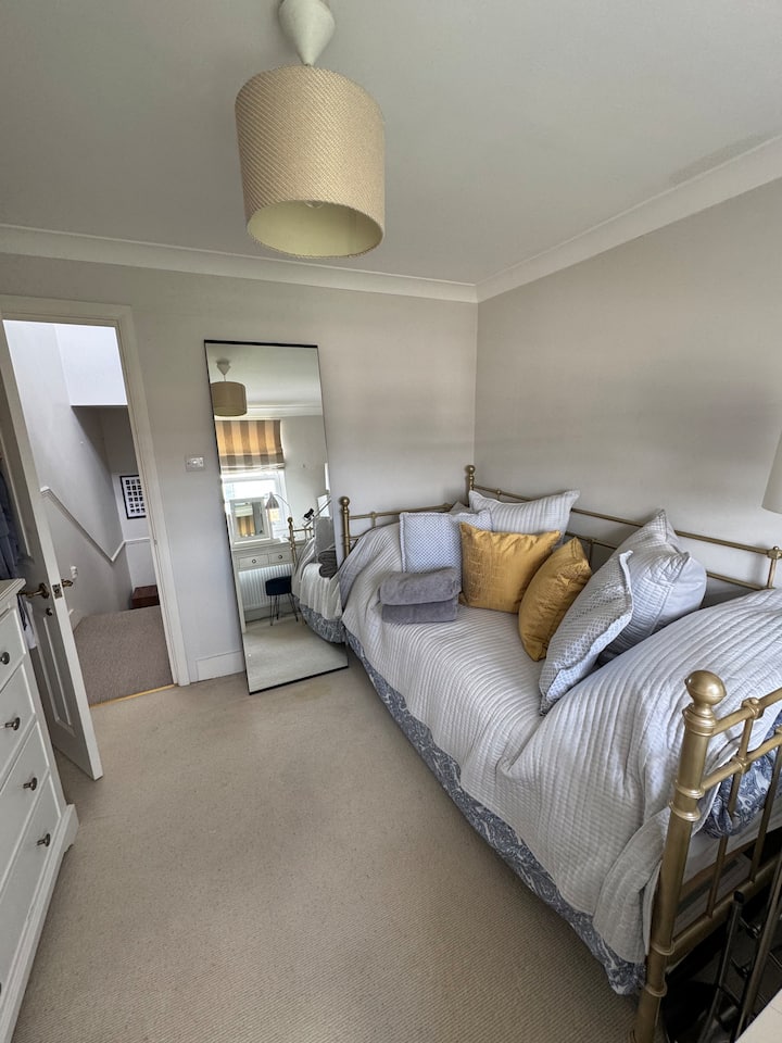 საძინებელი 2