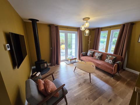 Popular Airbnb listing: Big skies, mountain views and beautiful walks. in Ardchattan And Muckairn