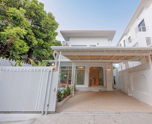 日光倾墅.曼谷市中心小众绿野独栋泳池别墅 gallery image 4