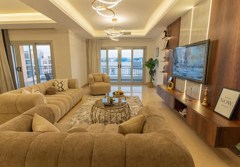 CFC, Refined living | Inviting Green views by mall