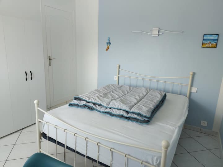 საძინებელი 1