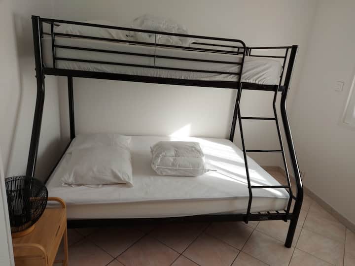 საძინებელი 2