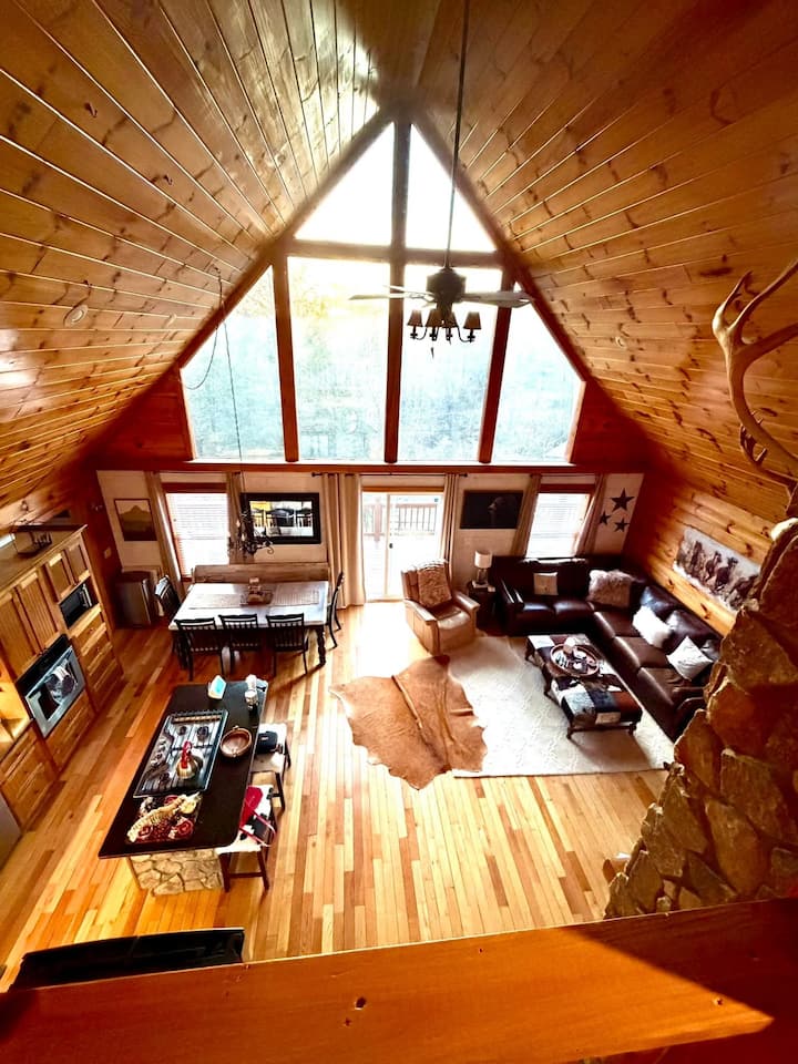 Animal House/ Kid & Dog Friendly - Cherokee, NC