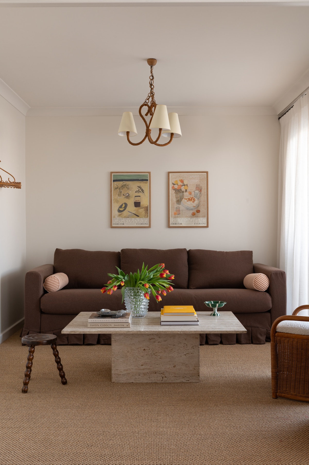 Top performing Airbnb: Spacious, pristine abode with stunning ocean views in Cottesloe