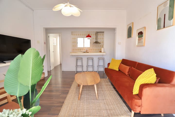 Sunny Lemon Suites Metro L2 -