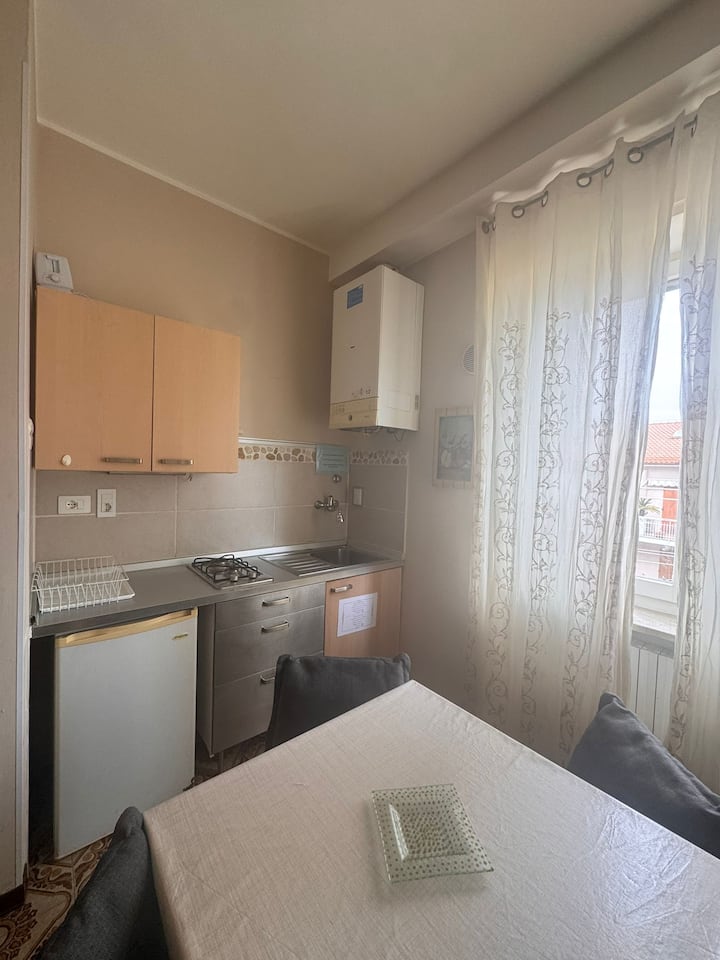 Monolocale Per Due Persone. - Falconara Marittima