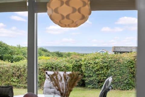 Sea view 200m to the beach beautiful nature