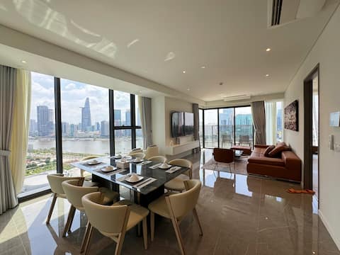 Skyline Serenity: 3Br Luxury Villa 6* D1 RiverView