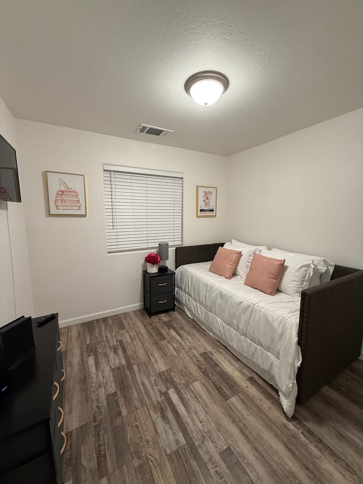 Spálňa 4