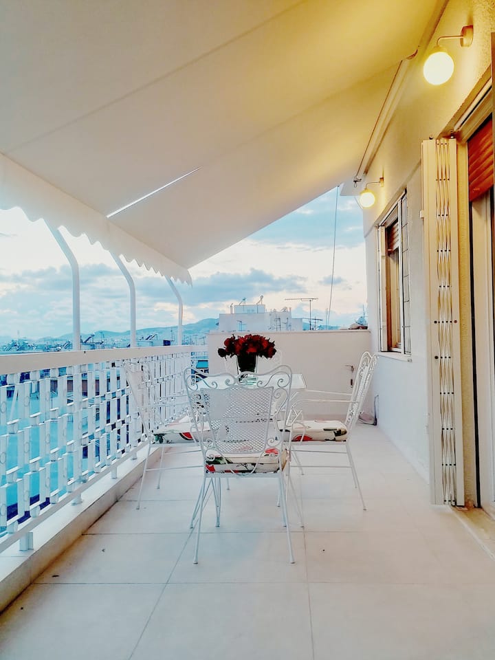Downtown, Acropolis View, 5min Central Railway - Athens