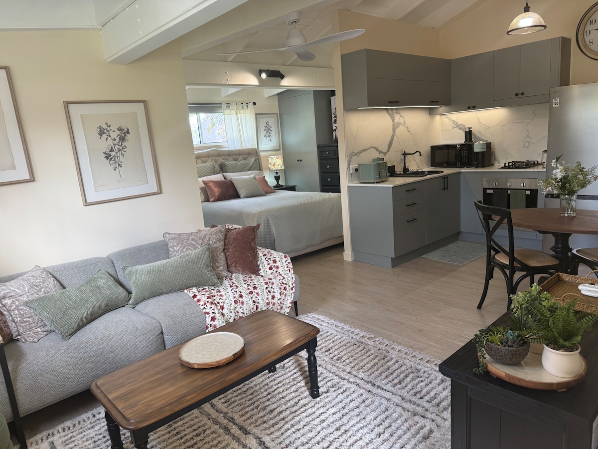 Top Airbnb: Garden Gate Cottage in Buderim