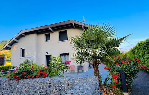 Single-family home with 4 bedrooms and terrace