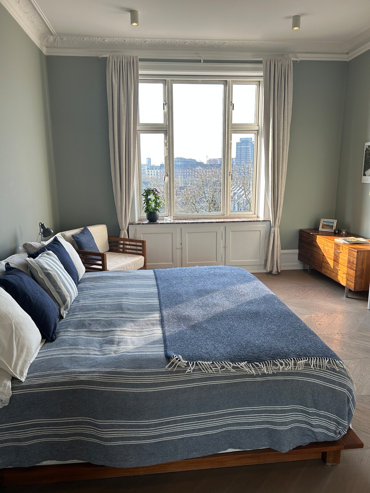 غرفة النوم 1