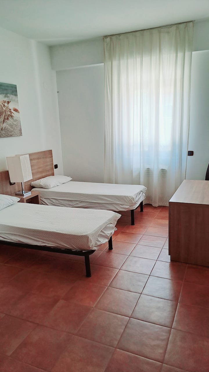 غرفة النوم 2