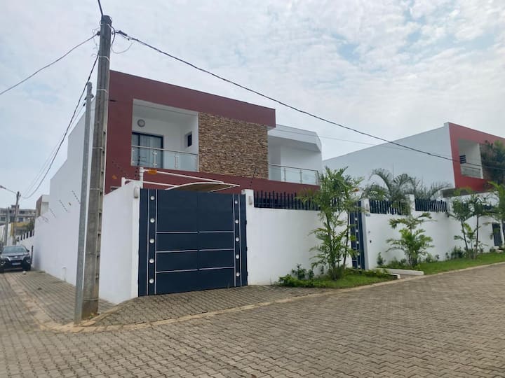Villa Luxueuse Meublée - Abidjan