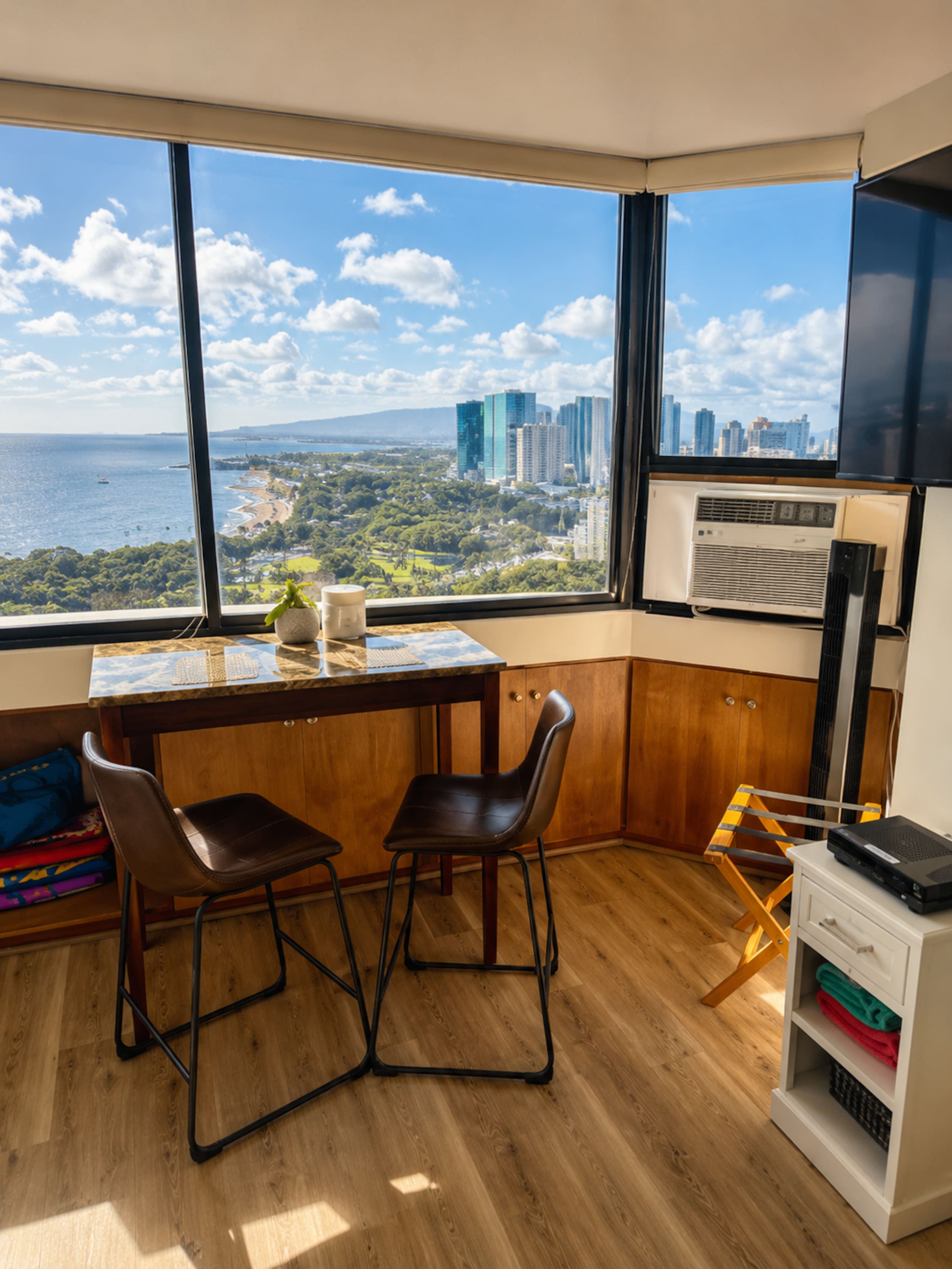 Condo in Honolulu · ★4.85 · 1 bedroom · 2 beds · 1 bath - Image 5