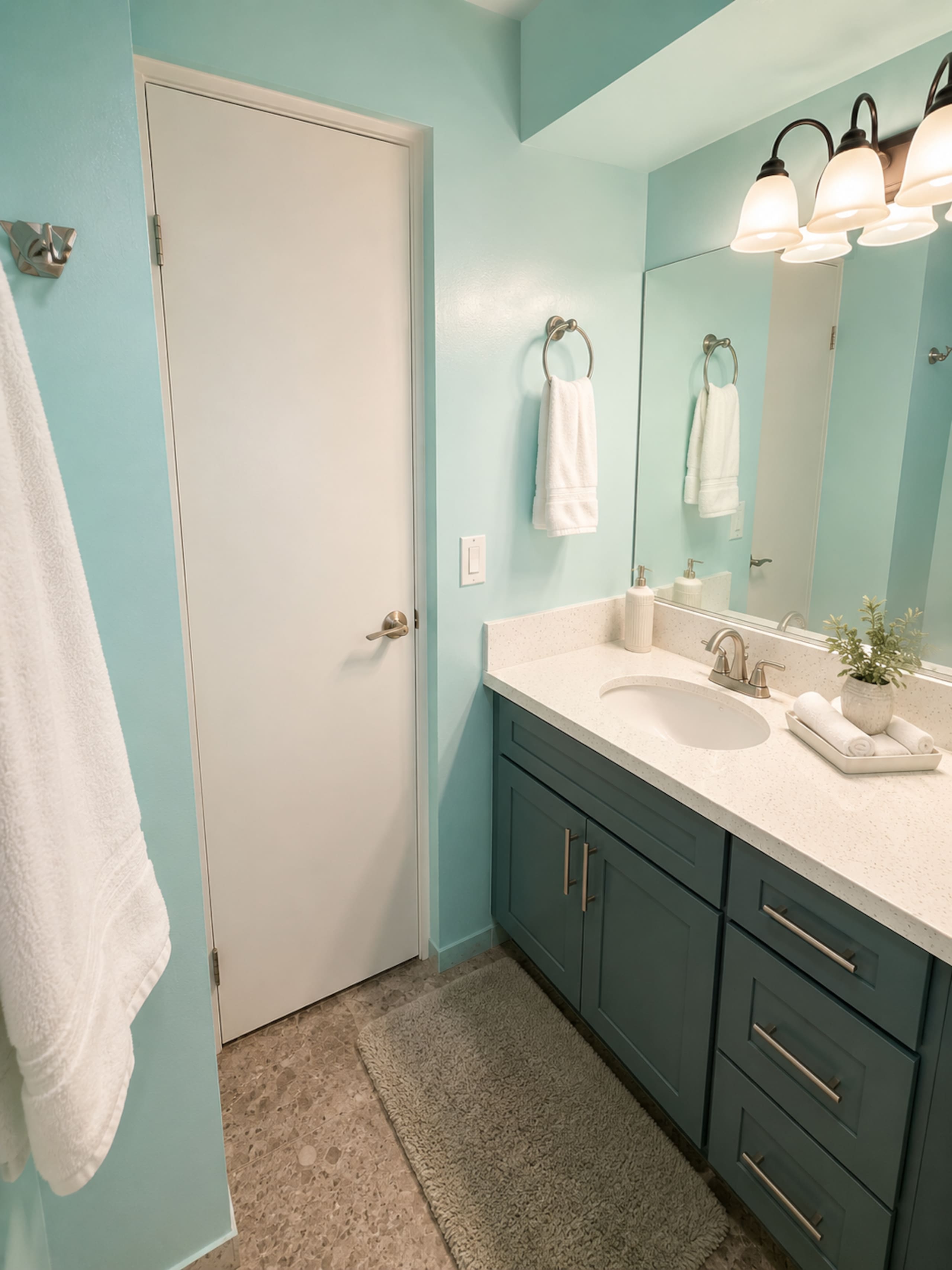 Condo in Honolulu · ★4.85 · 1 bedroom · 2 beds · 1 bath - Image 14