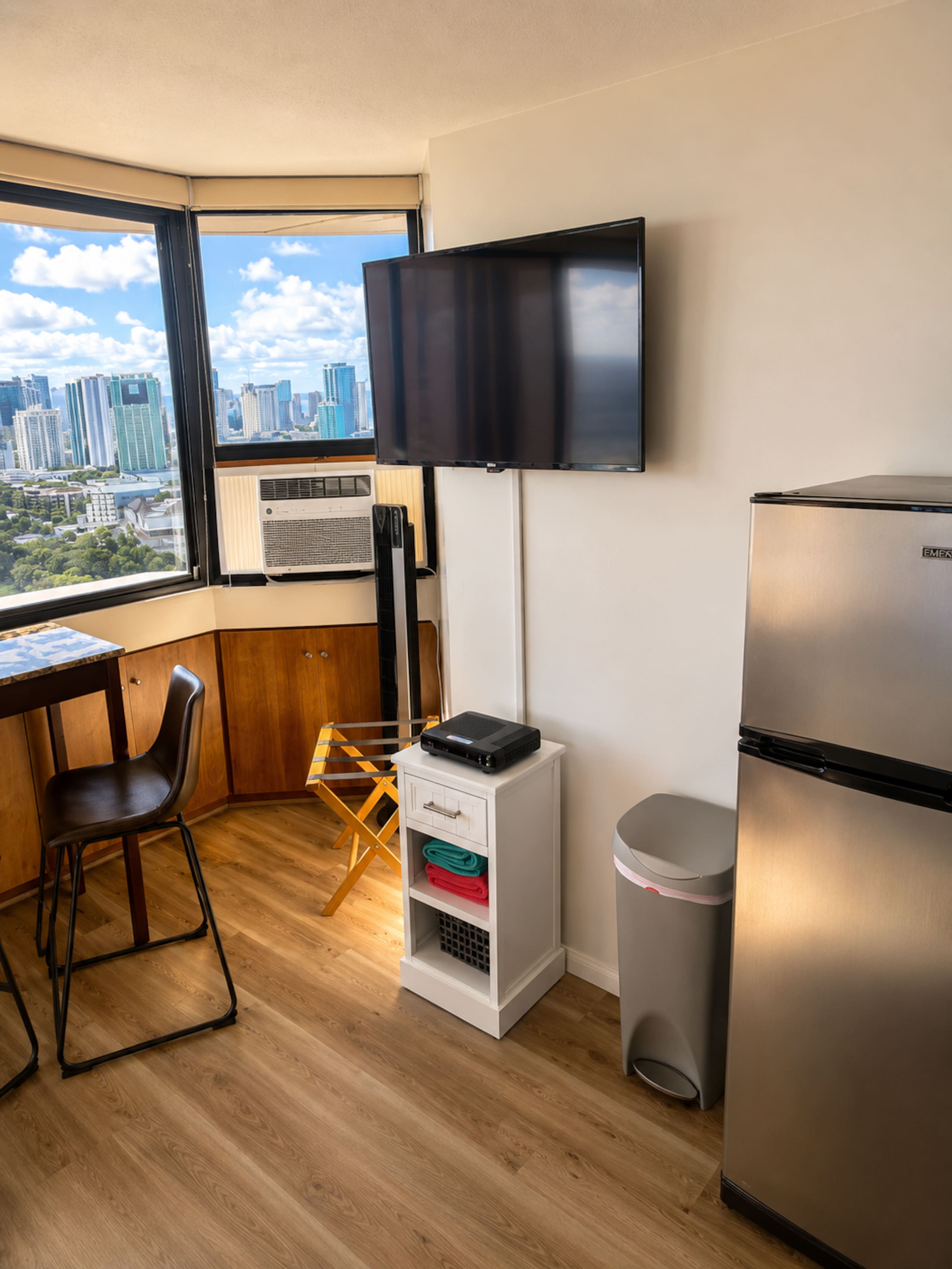 Condo in Honolulu · ★4.85 · 1 bedroom · 2 beds · 1 bath - Image 11
