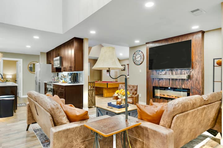 A&m Cabin-pool Table Deck Bbq-10mins To Kyle Field - Texas